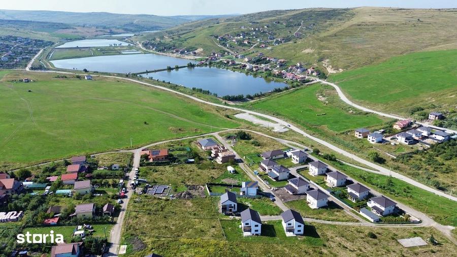Casă cu 5 camere cu Teren 452 Mp în Apahida