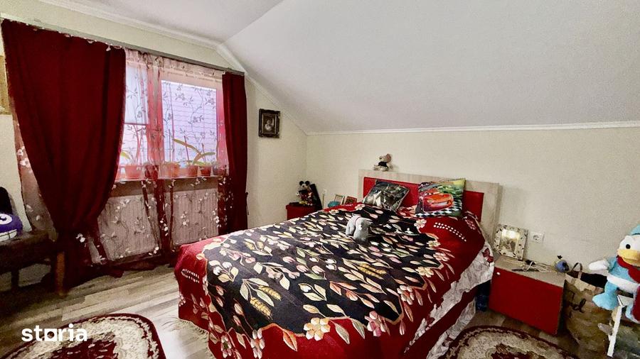 Casă cu 5 camere cu Teren 3000 Mp în Budești