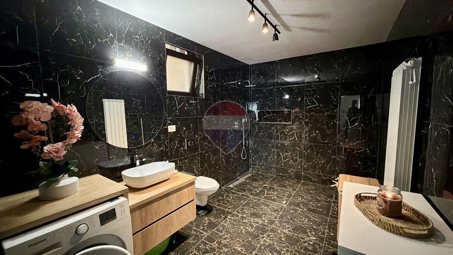 Casă individuală cu 4 camere cu Teren 1000 Mp în Periferie
