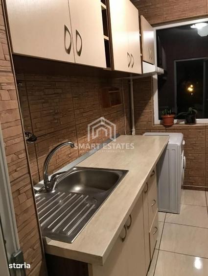 Apartament cu 3 camere decomandat în Berceni
