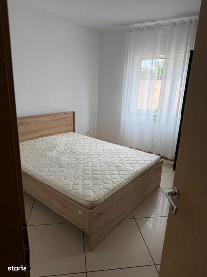 Casă cu 4 camere decomandat în Central