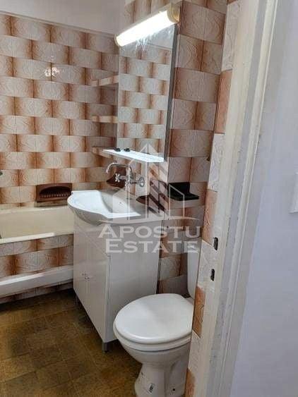 Apartament cu 2 camere decomandat, mobilat în Central