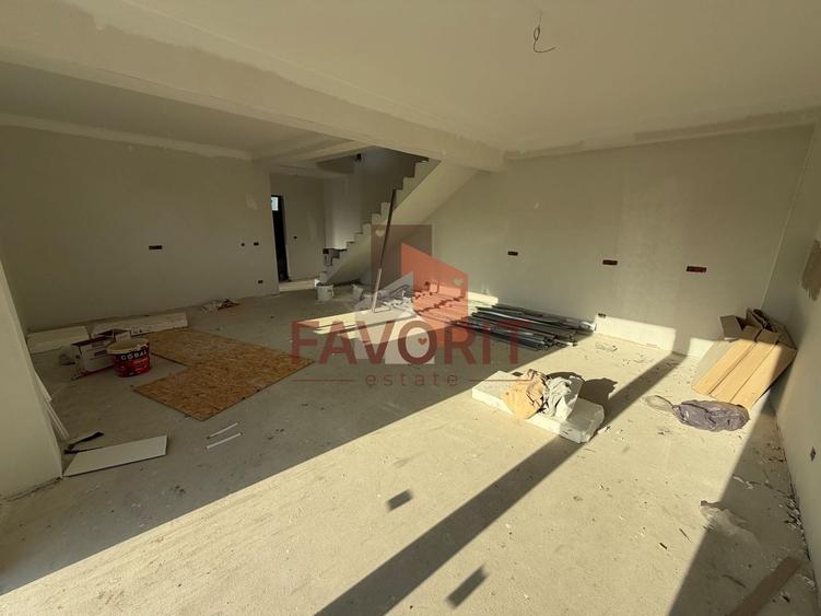 Duplex cu 4 camere cu Canalizare în Giroc