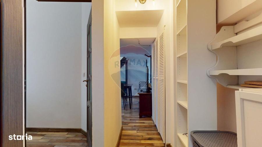 Apartament cu 3 camere decomandat, mobilat în 15 Noiembrie