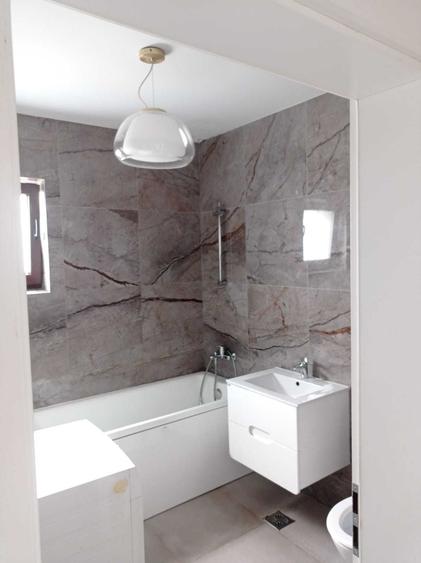 Apartament cu 2 camere semidecomandat în Florești