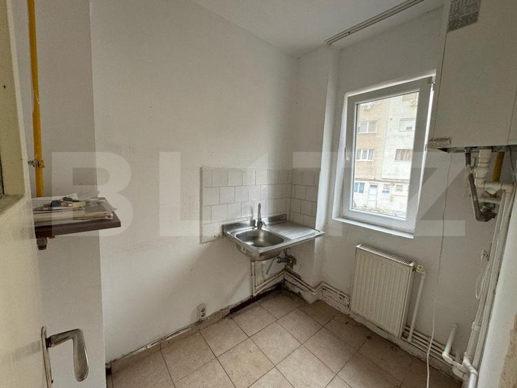 Garsonieră decomandată în Micro 15