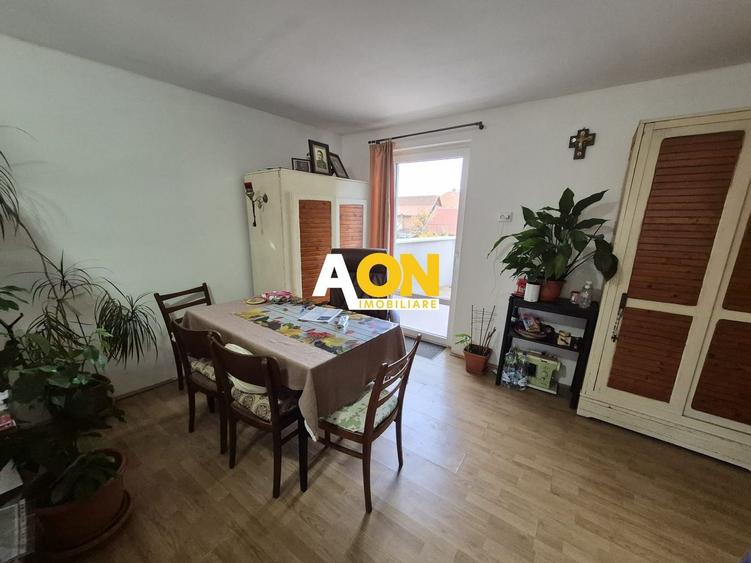 Casă individuală cu 4 camere cu Canalizare în Central