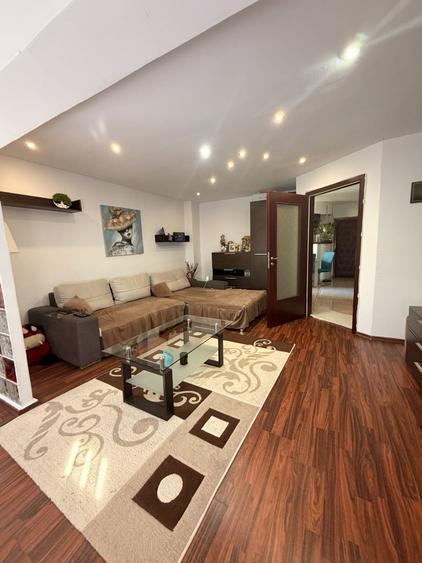 Apartament cu 2 camere decomandat, mobilat în Bucovina
