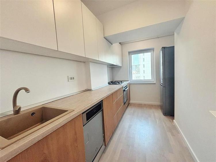 Apartament cu 2 camere decomandat, mobilat în P-ța Mihai Viteazu
