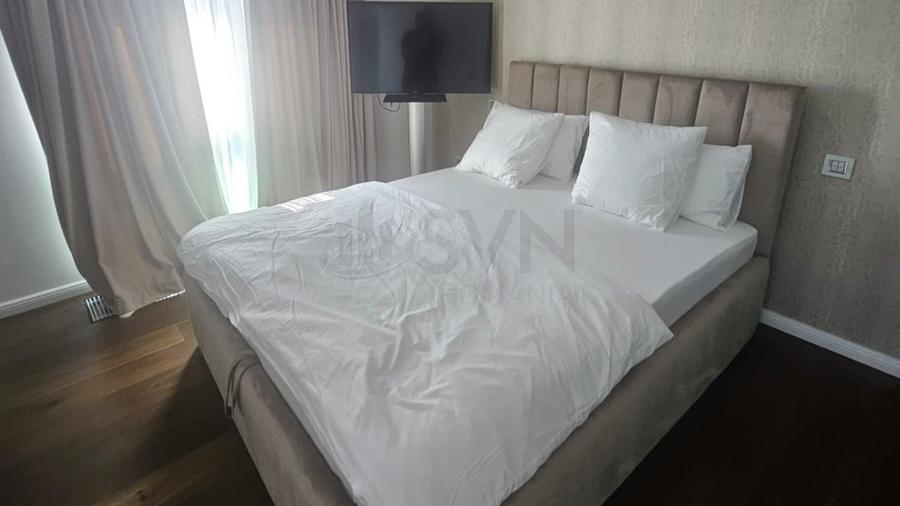 Apartament cu 5 camere decomandat, mobilat în Lacul Tei