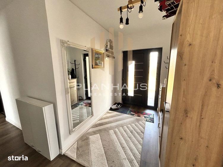 Casă cu 4 camere cu Teren 500 Mp în Cătălina