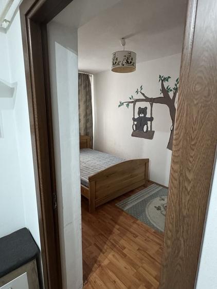 Apartament cu 3 camere în Cetate