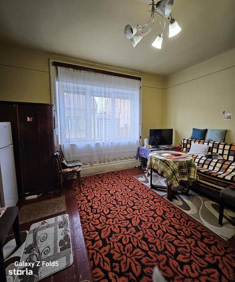 Casă cu 4 camere cu Teren 248 Mp în Central