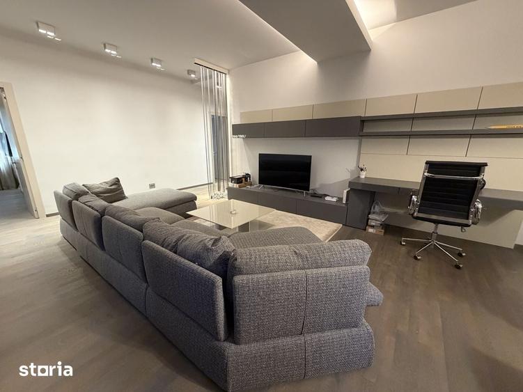 Apartament cu 3 camere în Victoriei