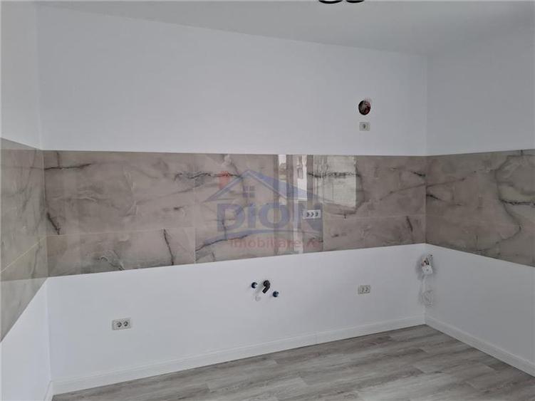 Casă individuală cu 3 camere cu Canalizare în Domnești