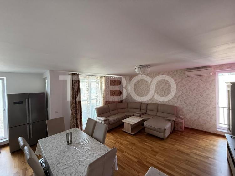 Apartament cu 3 camere semidecomandat, mobilat în Andrei Mureșanu