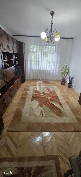 Apartament cu 3 camere decomandat în Tudor