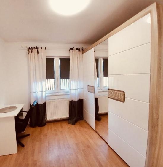 Apartament cu 3 camere decomandat în Kiseleff
