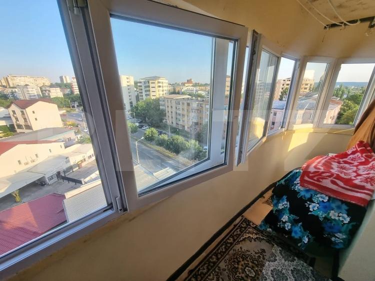 Apartament cu 4 camere decomandat în Cornitoiu