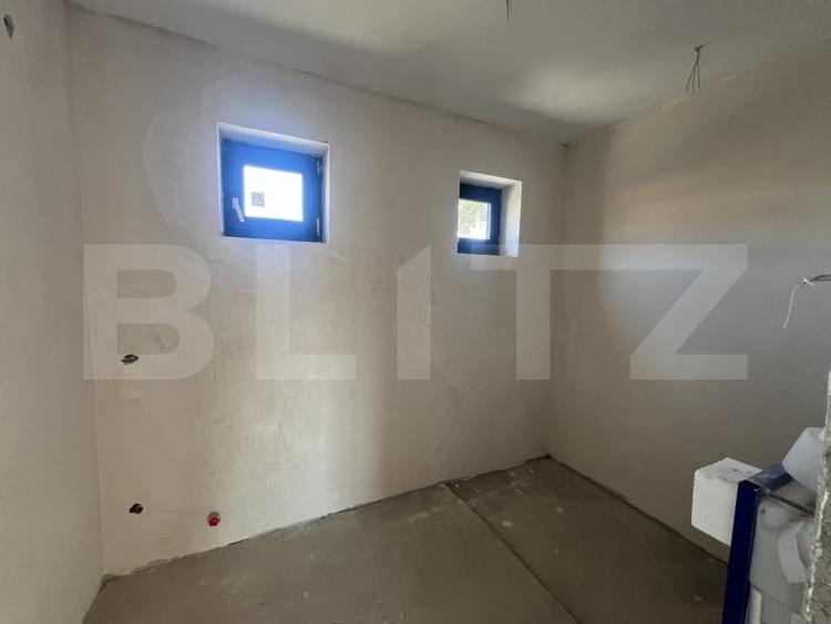 Casă individuală cu 6 camere cu Canalizare în Unirii
