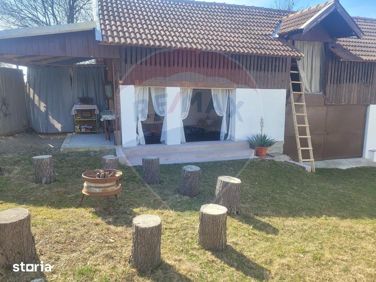 Casă cu 4 camere cu Teren 16499 Mp în Baia de Fier