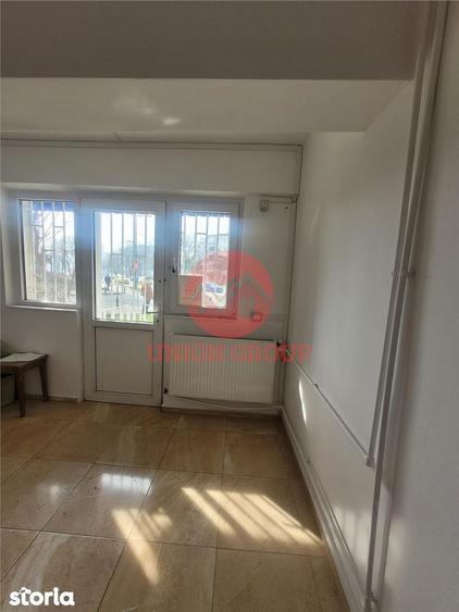 Apartament cu 4 camere în Casa de Cultură
