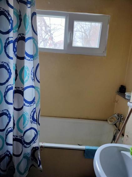 Se ofera spre vanzare un apartament cu 2 camere, situat in Resita, Strada Progresului nr. 2, Bloc 2, Scara 5,judetul Caras-Severin. - 5