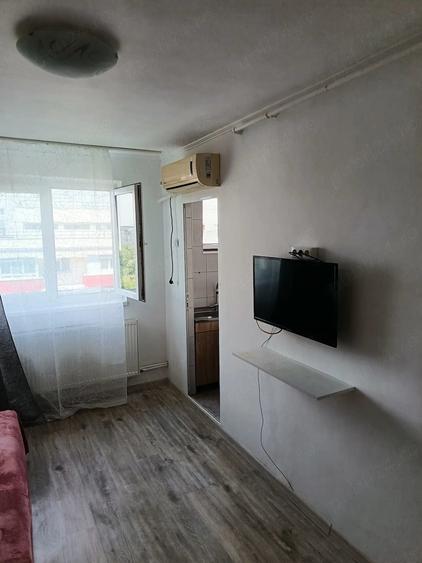 Garsonieră semidecomandată în Central