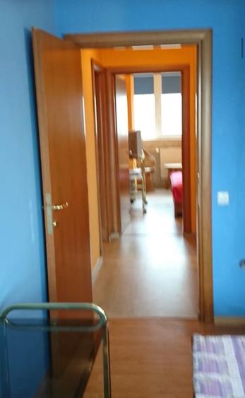 Apartament cu 3 camere semidecomandat în Basarab