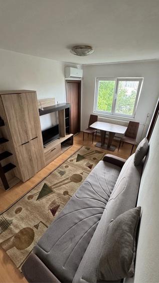 Apartament cu 2 camere semidecomandat în Șagului