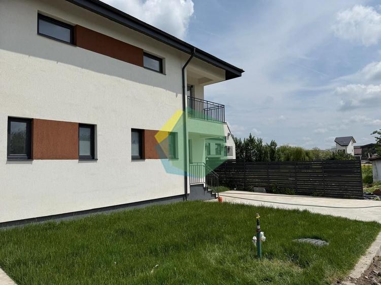 Duplex cu 3 camere cu Canalizare în Sud-Est