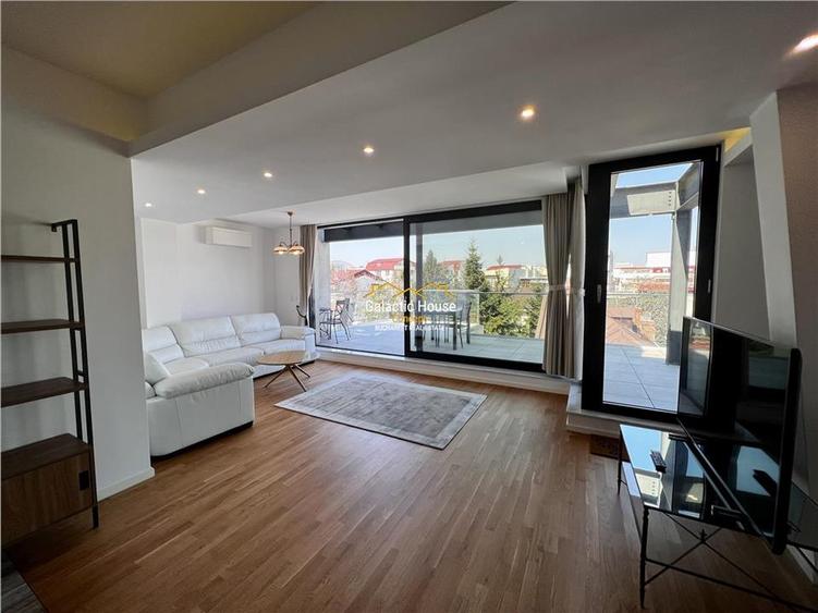 Apartament cu 3 camere decomandat în Dorobanți