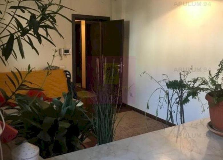 Casă individuală cu 11 camere decomandat cu Canalizare în Floreasca