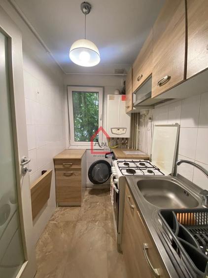 Apartament cu 2 camere decomandat, mobilat în Tătărași