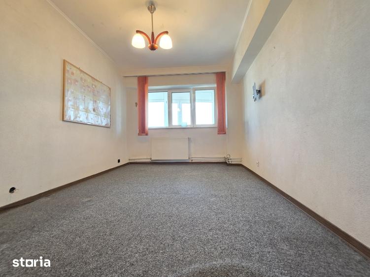 Apartament cu 4 camere în Militari