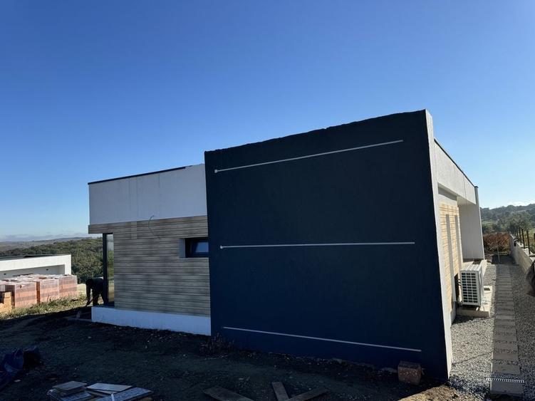 Casă cu 4 camere în Săldăbagiu de Munte