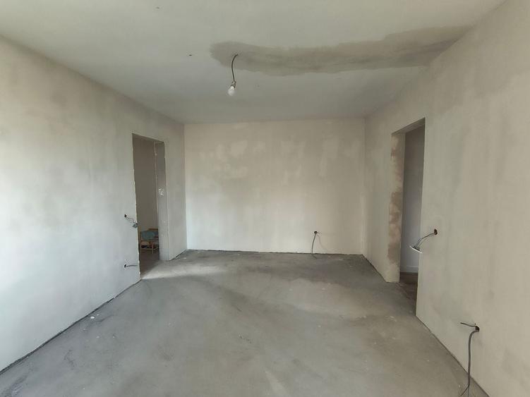 Apartament cu 2 camere semidecomandat în Tomis II