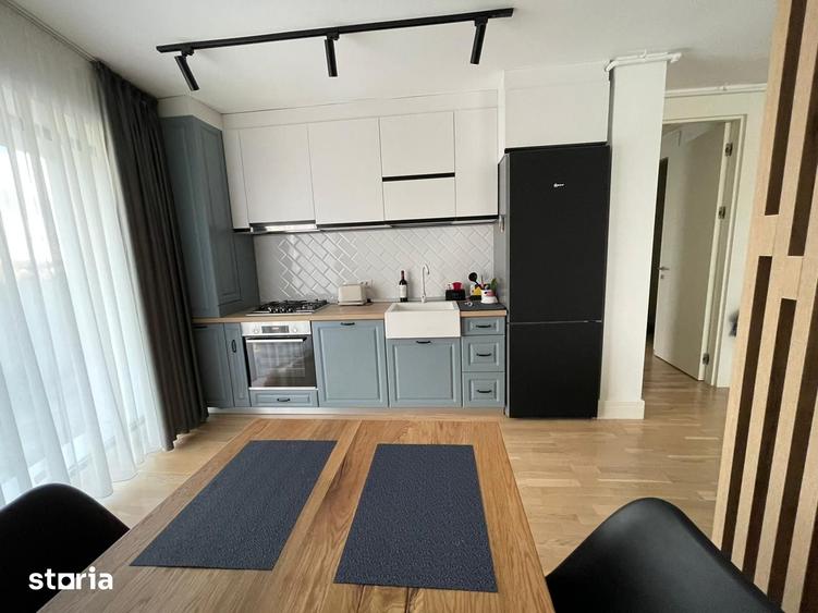 Apartament cu 3 camere în Tei