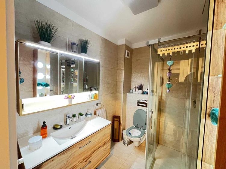 Apartament cu 3 camere în Titan