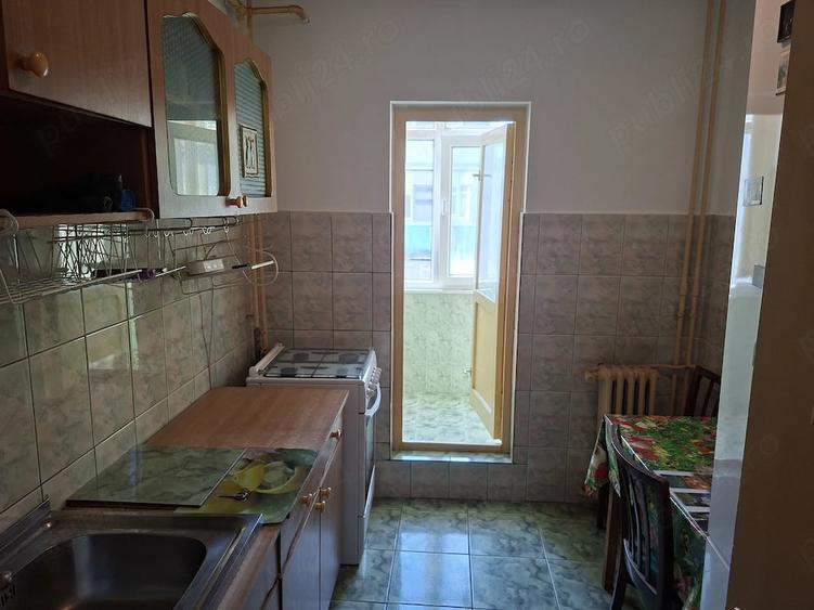 Apartament cu 2 camere decomandat în Trivale