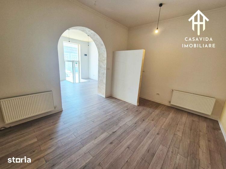 Spațiu comercial, de 67 mp, în Central