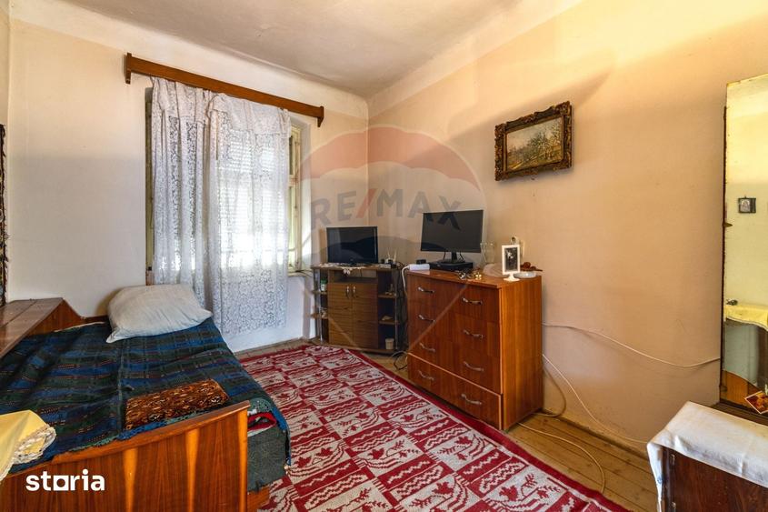 Casă cu 5 camere cu Teren 1995 Mp în Jibert