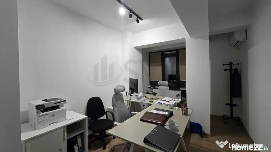 Casă cu 7 camere cu Teren 300 Mp în Domenii