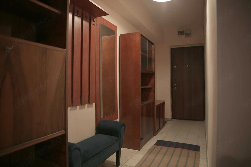 Apartament cu 4 camere decomandat în Colentina