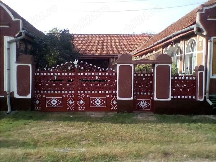 Casă cu 5 camere în Racovița