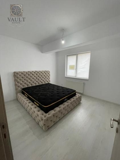 Apartament cu 3 camere decomandat, mobilat în Metalurgiei