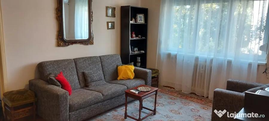 Apartament cu 2 camere semidecomandat în Exterior Vest