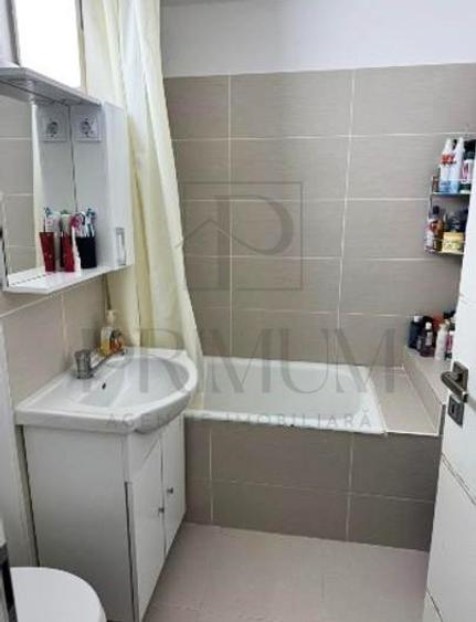 Apartament cu 4 camere decomandat, mobilat în Lipovei