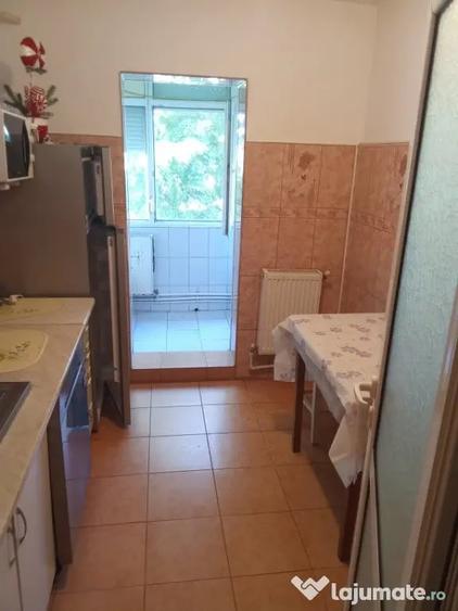 Garsonieră decomandată în Dorobanți
