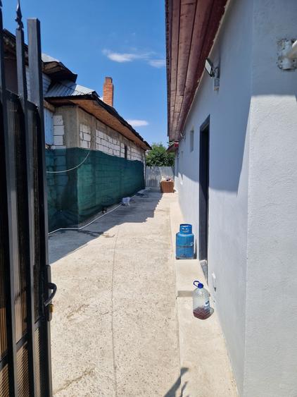 Casă cu 4 camere în Exterior Vest